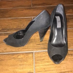 MIA Limited Edition Leather Peep Toe Pumps size 8